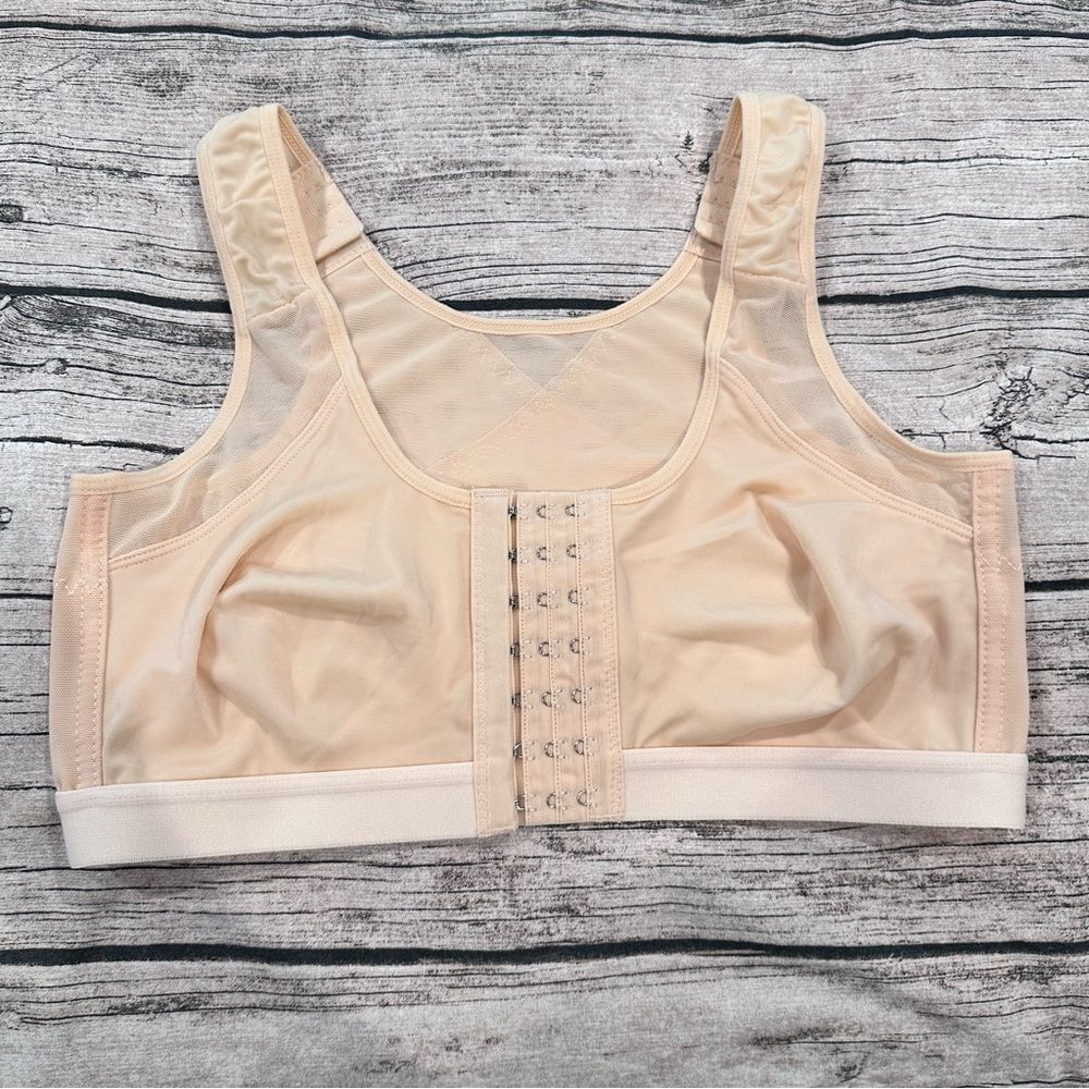 Amazon Cream Post-Surgical Bra with Wide Straps and Scoop Neckline Size Large